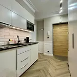 Old Town With A Jacuzzi Apartment