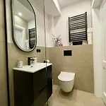 Old Town With A Jacuzzi Apartment