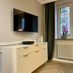Old Town With A Jacuzzi Apartment *