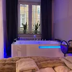 Old Town With A Jacuzzi *
