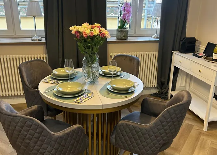 Апартаменты Old Town With A Jacuzzi *